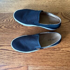 Olukai, size 8, Black Slip on Shoes